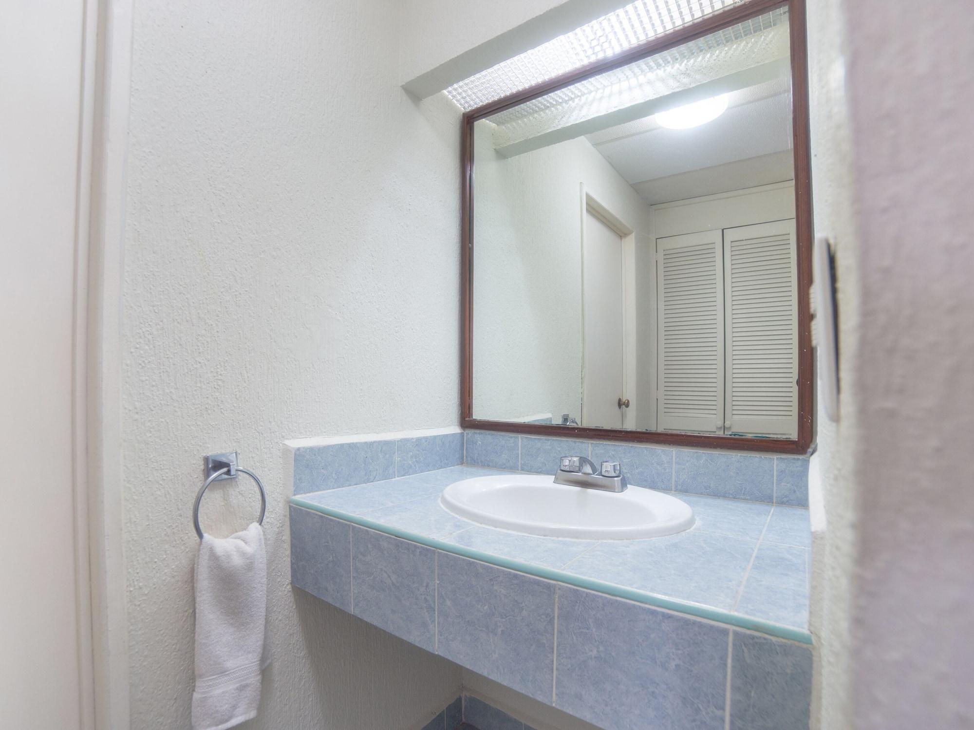 Capital O Hotel Casa Real Celaya 塞拉亚 外观 照片