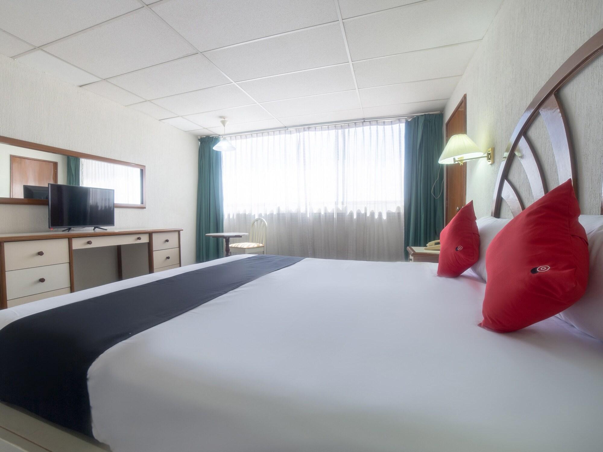 Capital O Hotel Casa Real Celaya 塞拉亚 外观 照片